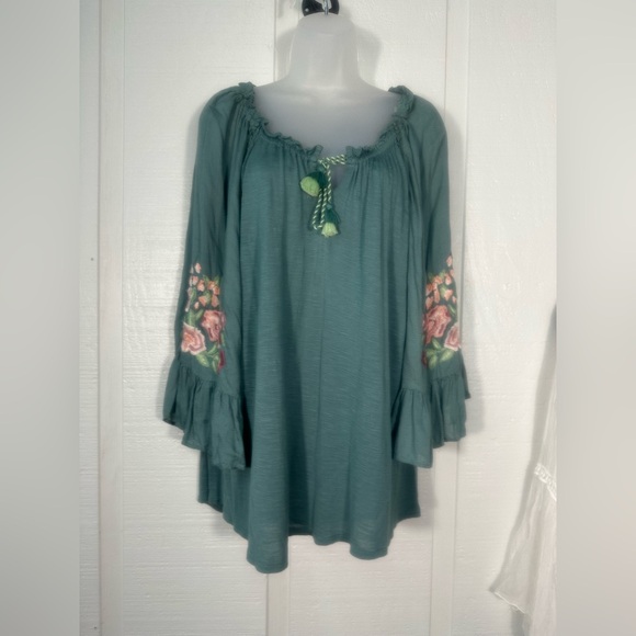 Vintage America Tops - Vintage America Women’s Green Long Sleeve Top Size 1X EUC